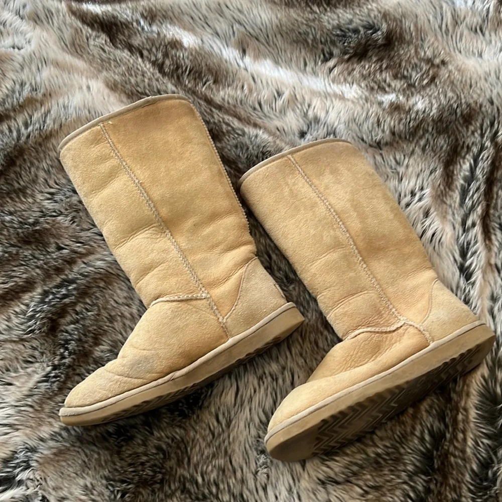 Ugg classic tall boot - Picture 9 of 14
